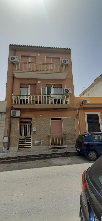 Mignon Locazioni Brevi Ad Avola - Sicilia - Mare Appartement Buitenkant foto